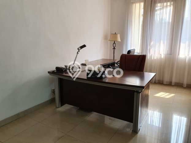 For Sale! Premium House LT 395m2 Desain Elegan di Kemang For Sale! Premium House LT 395m2 Desain Elegan di Kemang