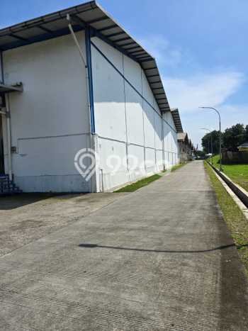 Pabrik Disewakan di Legok, Luas 10680m², Area Bisnis, Akses Strategis Pabrik Disewakan di Legok, Luas 10680m², Area Bisnis, Akses Strategis