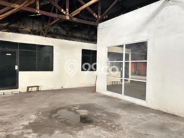 Unit Gudang Dijual di Jatinegara Jakarta Timur 743m2 Unit Gudang Dijual di Jatinegara Jakarta Timur 743m2