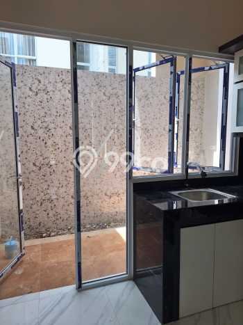 For Sale Rumah 3 Kamar Lokasi Ideal Bagus dan Strategis di Cipondoh For Sale Rumah 3 Kamar Lokasi Ideal Bagus dan Strategis di Cipondoh