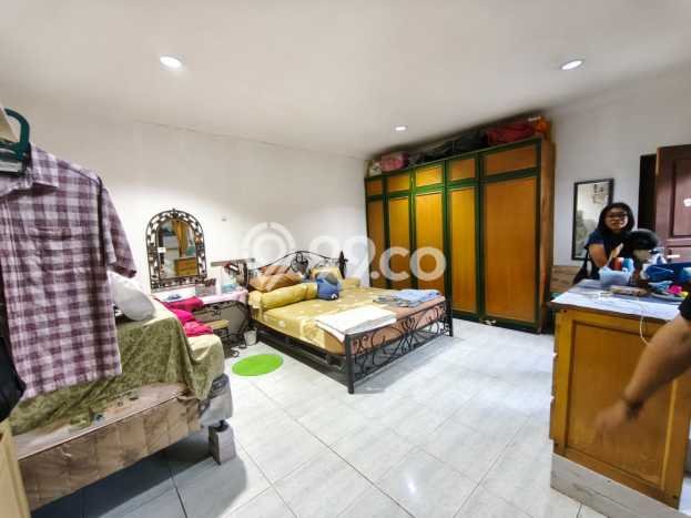 Jual Rumah Luas Elegan Dengan View Eksklusif di Kav DKI, Jakarta Barat Jual Rumah Luas Elegan Dengan View Eksklusif di Kav DKI, Jakarta Barat
