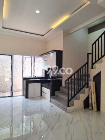 For Sale Rumah 3 Kamar Lokasi Ideal Bagus dan Strategis di Cipondoh For Sale Rumah 3 Kamar Lokasi Ideal Bagus dan Strategis di Cipondoh