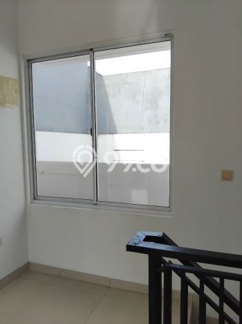 Rumah Bagus Siap Pakai Di Cipondoh Luas 120m2 Lokasi Strategis Rumah Bagus Siap Pakai Di Cipondoh Luas 120m2 Lokasi Strategis