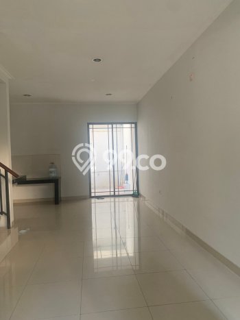Lokasi terbaik! Rumah siap pakai disewakan di Cipondoh LB 120m2 Lokasi terbaik! Rumah siap pakai disewakan di Cipondoh LB 120m2