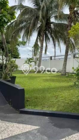SPECIAL PRICE! Rumah Asri di Tenayan Raya, Luas 1600m2m² LB 400m2m² SPECIAL PRICE! Rumah Asri di Tenayan Raya, Luas 1600m2m² LB 400m2m²
