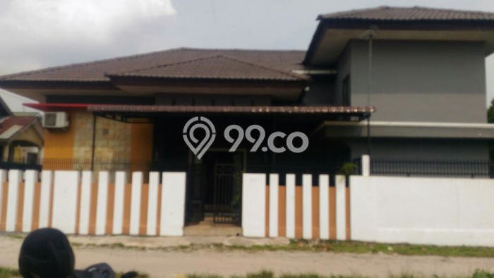 Dijual Rumah 5 Kamar Lokasi Ideal Bagus dan Strategis di Marpoyan Damai Dijual Rumah 5 Kamar Lokasi Ideal Bagus dan Strategis di Marpoyan Damai