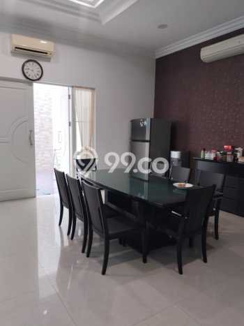 Hunian Mewah Dijual LT 300m2 di Marpoyan Damai, Pekanbaru Hunian Mewah Dijual LT 300m2 di Marpoyan Damai, Pekanbaru