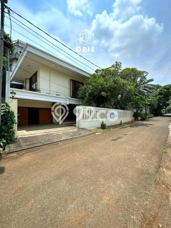 Hunian Mewah LB 332m2 Siap Pakai Desain Elegan di patra kuningan, Jakarta Selatan Hunian Mewah LB 332m2 Siap Pakai Desain Elegan di patra kuningan, Jakarta Selatan