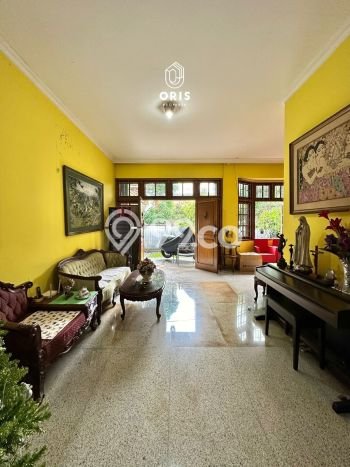 Rumah Minimalis di Kebayoran Baru, Jakarta Selatan, LT 234m² Bangunan 300m² Rumah Minimalis di Kebayoran Baru, Jakarta Selatan, LT 234m² Bangunan 300m²
