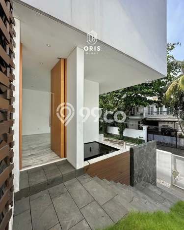 Rumah 4 Kamar Lokasi Asri di Pondok Indah, Jakarta Selatan Rumah 4 Kamar Lokasi Asri di Pondok Indah, Jakarta Selatan