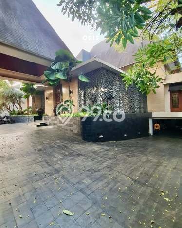PRIME LOCATION! Rumah Berkembang di Kemang, Luas 1327m² Bangunan 1500m² PRIME LOCATION! Rumah Berkembang di Kemang, Luas 1327m² Bangunan 1500m²