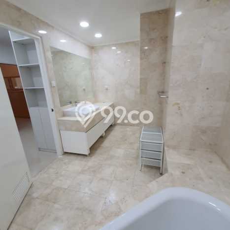 Siap Huni Apartemen Luxury di Pondok Indah 3 Kamar & 2 Kamar Mandi Siap Huni Apartemen Luxury di Pondok Indah 3 Kamar & 2 Kamar Mandi