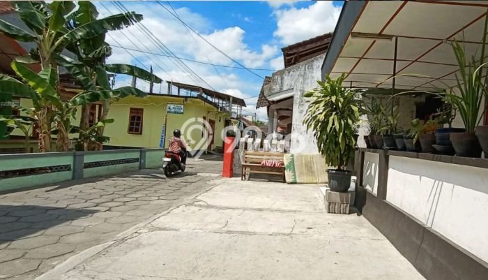 Lahan untuk Dijual Lokasi Depok, Sleman Luas 218m2 SHM Lahan untuk Dijual Lokasi Depok, Sleman Luas 218m2 SHM