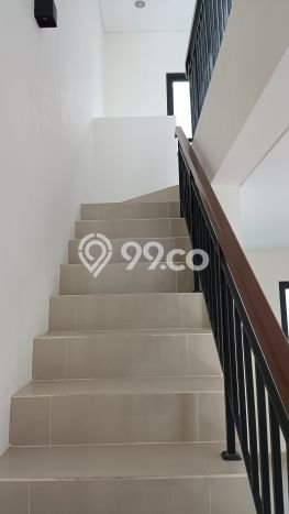 Rumah Luas Asri 3 KT Siap Pakai di BSD Tangerang Rumah Luas Asri 3 KT Siap Pakai di BSD Tangerang