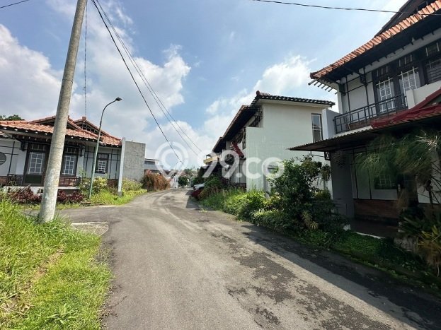PROPERTI PILIHAN! Rumah di Cipanas, Luas 104m² Bangunan 125m² PROPERTI PILIHAN! Rumah di Cipanas, Luas 104m² Bangunan 125m²