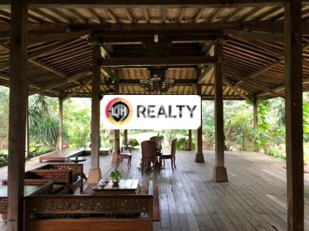 For Sale! Luxury House LT 4000m2 Desain Modern di Bojong Sari For Sale! Luxury House LT 4000m2 Desain Modern di Bojong Sari