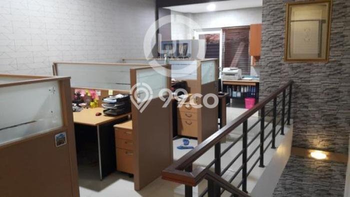 LOKASI PREMIUM! Ruko di Cisauk, Luas 192m2m², Jalan Utama, Area Bisnis LOKASI PREMIUM! Ruko di Cisauk, Luas 192m2m², Jalan Utama, Area Bisnis
