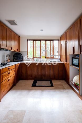 Vila di , Luas 2400m2m², Area Asri Vila di , Luas 2400m2m², Area Asri