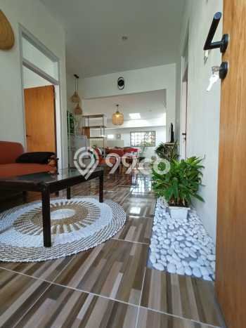 Rumah kawasan Taman Griya, 2 KT, View Indah, LT 100m² Bangunan 75m² Rumah kawasan Taman Griya, 2 KT, View Indah, LT 100m² Bangunan 75m²