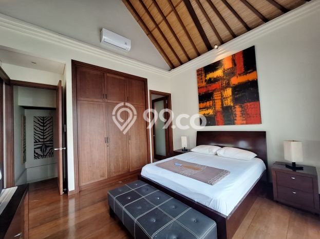 Hunian Elit LB 500m2 Siap Pakai Desain Elegan di Petitenget, Badung Hunian Elit LB 500m2 Siap Pakai Desain Elegan di Petitenget, Badung
