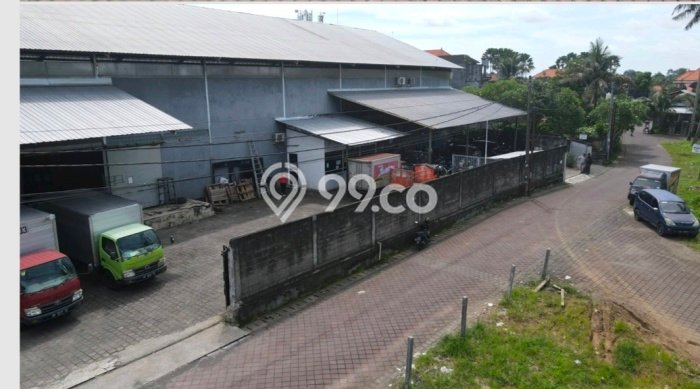 Unit Gudang Dijual di Mengwi Badung Luas Tanah 3510m2, Luas Bangunan 1879m2 Unit Gudang Dijual di Mengwi Badung Luas Tanah 3510m2, Luas Bangunan 1879m2