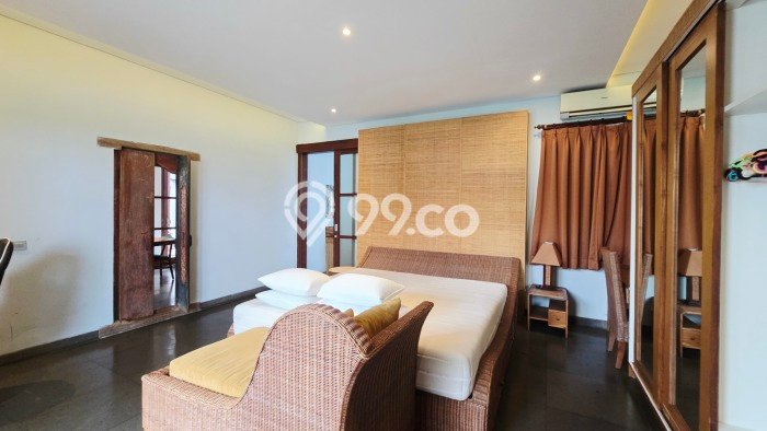 Vila Kawasan , Area 300m2m², Area Strategis Vila Kawasan , Area 300m2m², Area Strategis