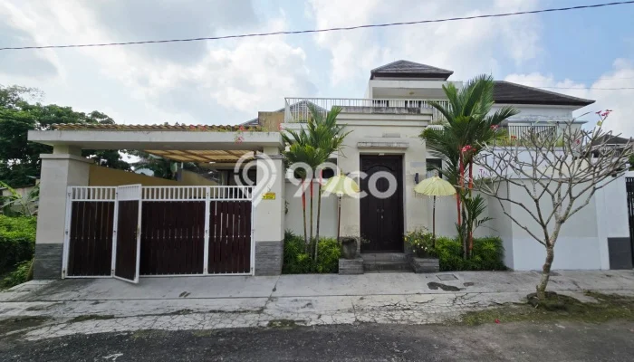 Rumah Mewah LB 174m2 Siap Pakai Desain Elegan di Singapadu, Gianyar Rumah Mewah LB 174m2 Siap Pakai Desain Elegan di Singapadu, Gianyar
