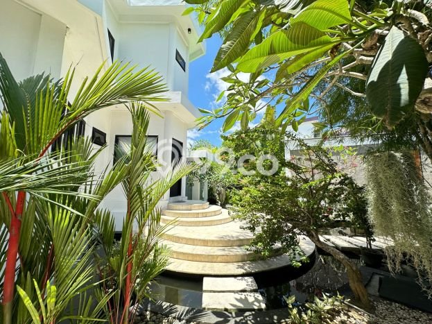 Ready to Use! Premium House LT 900m2 Desain Elegan di Benoa Ready to Use! Premium House LT 900m2 Desain Elegan di Benoa
