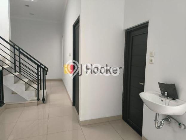 Siap Huni Rumah Mewah 3 Kamar di Kelapa Gading Dekat ke Mana Saja Siap Huni Rumah Mewah 3 Kamar di Kelapa Gading Dekat ke Mana Saja