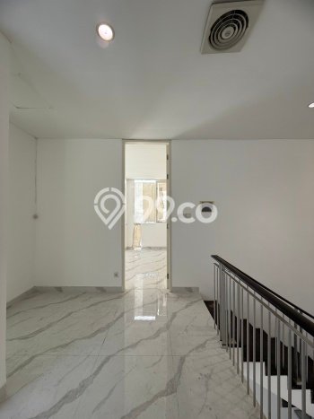 Dijual Rumah Luas Elegan Dengan View Eksklusif di Pakuwon City, Surabaya Dijual Rumah Luas Elegan Dengan View Eksklusif di Pakuwon City, Surabaya