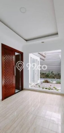 Ready to Use! Luxury House LT 327m2 Desain Elegan di Pakuwon City Ready to Use! Luxury House LT 327m2 Desain Elegan di Pakuwon City