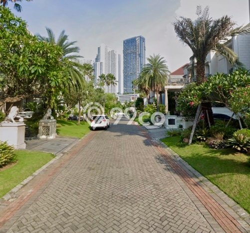 For Sale! Luxury House LT 800m2 Desain Elegan di Pakuwon Indah For Sale! Luxury House LT 800m2 Desain Elegan di Pakuwon Indah