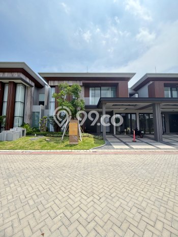 Jual Rumah Mewah Megah Dengan View Eksklusif di Pakuwon City, Surabaya Jual Rumah Mewah Megah Dengan View Eksklusif di Pakuwon City, Surabaya