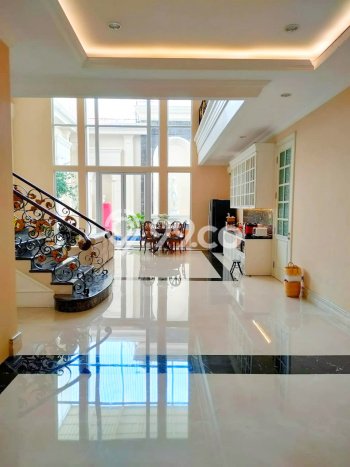 Rumah Luxury Modern Siap Huni di Pakuwon CIty Surabaya Rumah Luxury Modern Siap Huni di Pakuwon CIty Surabaya