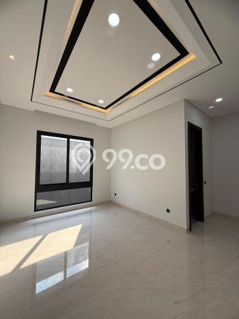 Rumah Luxury Modern Tanpa Renovasi di Citraland Surabaya Rumah Luxury Modern Tanpa Renovasi di Citraland Surabaya