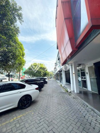 Ruko Dijual di Prime Area Surabaya Luas 396m2 Ruko Dijual di Prime Area Surabaya Luas 396m2