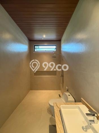 Rumah Luxury Modern Tanpa Renovasi di Citraland Surabaya Rumah Luxury Modern Tanpa Renovasi di Citraland Surabaya
