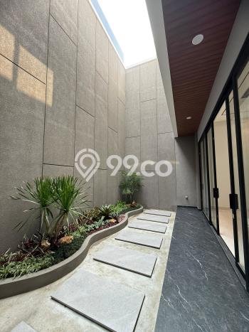 Rumah Luxury Modern Tanpa Renovasi di Citraland Surabaya Rumah Luxury Modern Tanpa Renovasi di Citraland Surabaya