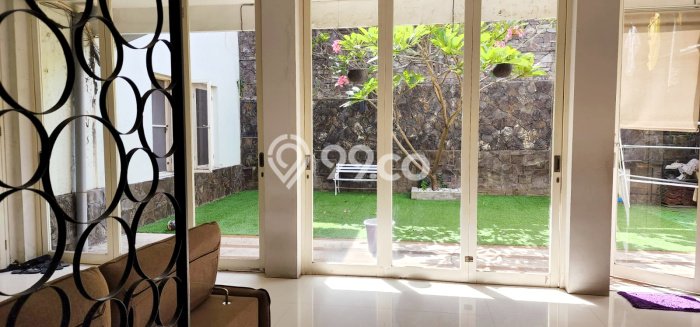 Hunian Mewah LB 400m2 Siap Huni Desain Elegan di Margorejo, Surabaya Hunian Mewah LB 400m2 Siap Huni Desain Elegan di Margorejo, Surabaya