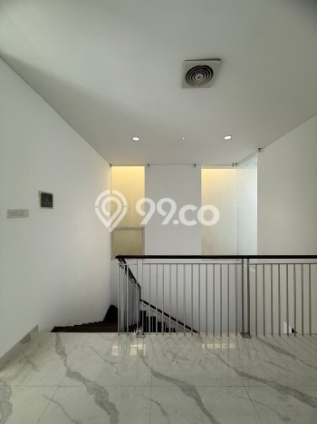 Dijual Rumah Luas Elegan Dengan View Eksklusif di Pakuwon City, Surabaya Dijual Rumah Luas Elegan Dengan View Eksklusif di Pakuwon City, Surabaya