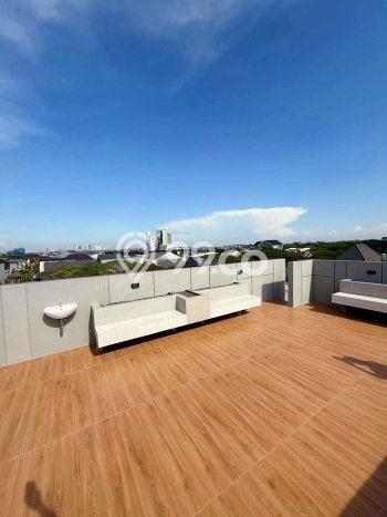 Rumah Luxury Modern Tanpa Renovasi di Citraland Surabaya Rumah Luxury Modern Tanpa Renovasi di Citraland Surabaya