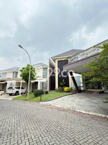 Ready to Use! Luxury House LT 327m2 Desain Elegan di Pakuwon City Ready to Use! Luxury House LT 327m2 Desain Elegan di Pakuwon City