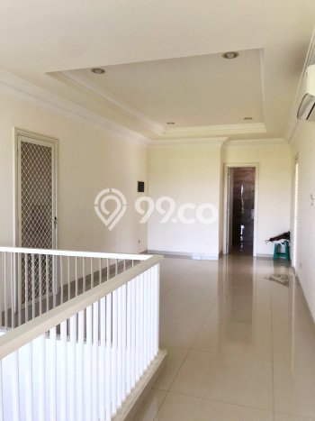 Rumah Mewah LB 500m2 Siap Pakai Desain Elegan di Pakuwon, Surabaya Rumah Mewah LB 500m2 Siap Pakai Desain Elegan di Pakuwon, Surabaya