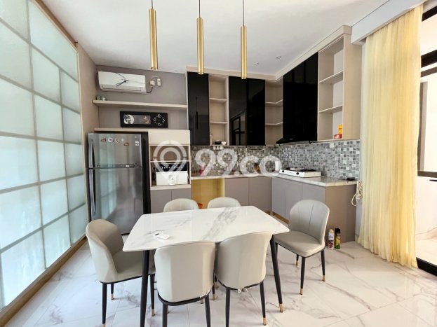 Hunian Mewah LB 168m2 Siap Huni Desain Elegan di Pakuwon City, Surabaya Hunian Mewah LB 168m2 Siap Huni Desain Elegan di Pakuwon City, Surabaya
