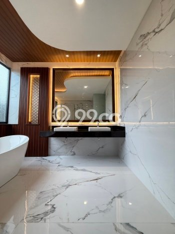For Sale! Premium House LT 240m2 Desain Modern di Citraland For Sale! Premium House LT 240m2 Desain Modern di Citraland