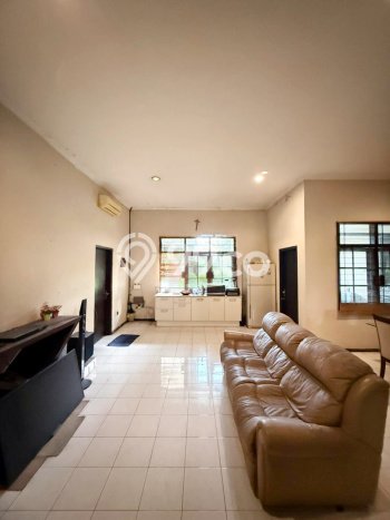 Unit Komersial Dijual di Surabaya LT 735m2 & LB 365m2 Unit Komersial Dijual di Surabaya LT 735m2 & LB 365m2
