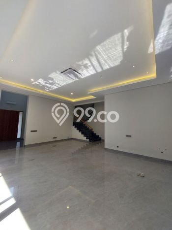 For Sale! Luxury House LT 330m2 Desain Elegan di Pakuwon Indah For Sale! Luxury House LT 330m2 Desain Elegan di Pakuwon Indah