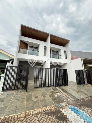 Rumah Luas Asri 4 KT Siap Huni di Pondok Tjandra Sidoarjo Rumah Luas Asri 4 KT Siap Huni di Pondok Tjandra Sidoarjo