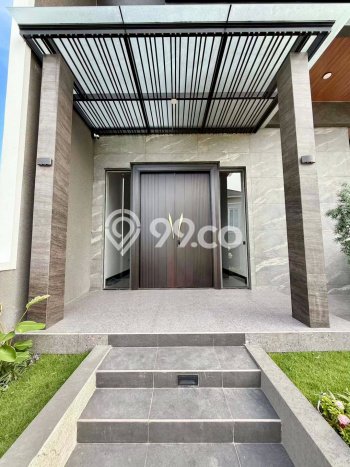Rumah Luxury Modern Tanpa Renovasi di Citraland Surabaya Rumah Luxury Modern Tanpa Renovasi di Citraland Surabaya