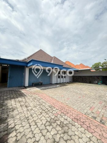 Unit Komersial Dijual di Surabaya LT 735m2 & LB 365m2 Unit Komersial Dijual di Surabaya LT 735m2 & LB 365m2
